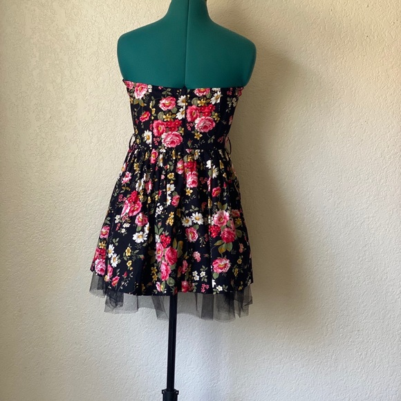 SOLD floral black ruffle minidress sz S - Picture 6 of 8